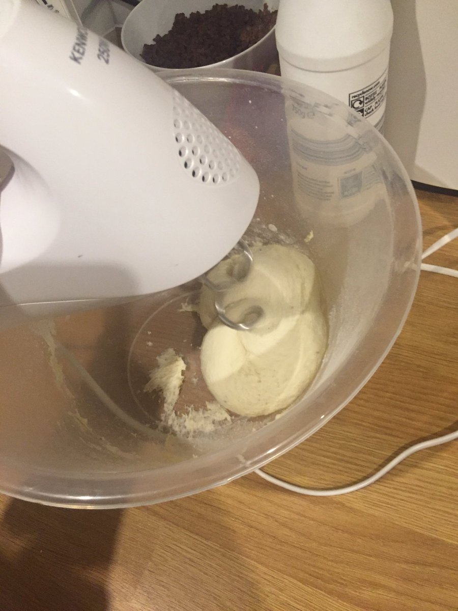 Teenybash09's tweet photo. @Garysubaru found dough hooks I never knew I had🍕🍕🍕 https://t.co/x8PMLnncAc