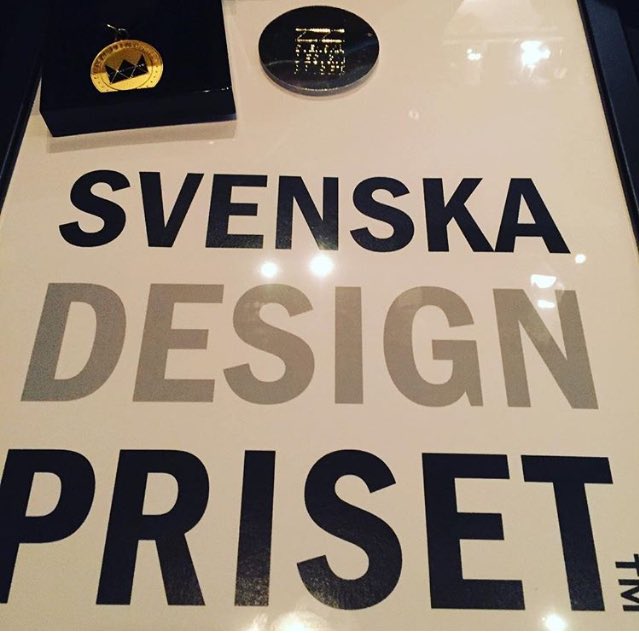 KruxSweden's tweet photo. Hurra! Vi vann!!! #svenskadesignpriset för den nya förpackningen för #västerbottensost @norrmejerier #vbtn #vbtn16 https://t.co/N3xy2ZxnIh