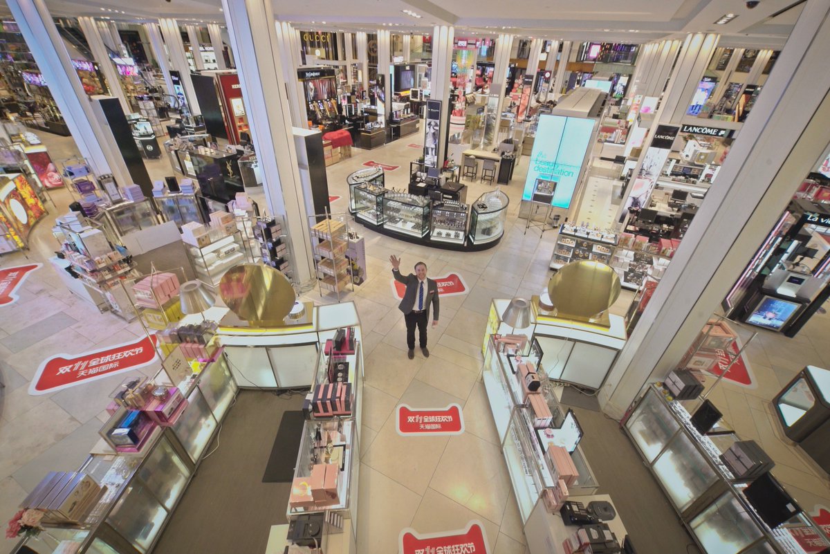 Group on Twitter: "#VR shopping at Macy's flagship store in NYC is just one of the many interactive features we have planned for 11.11: https://t.co/5cYIjwawbr https://t.co/OwrRwtRVdd" / Twitter