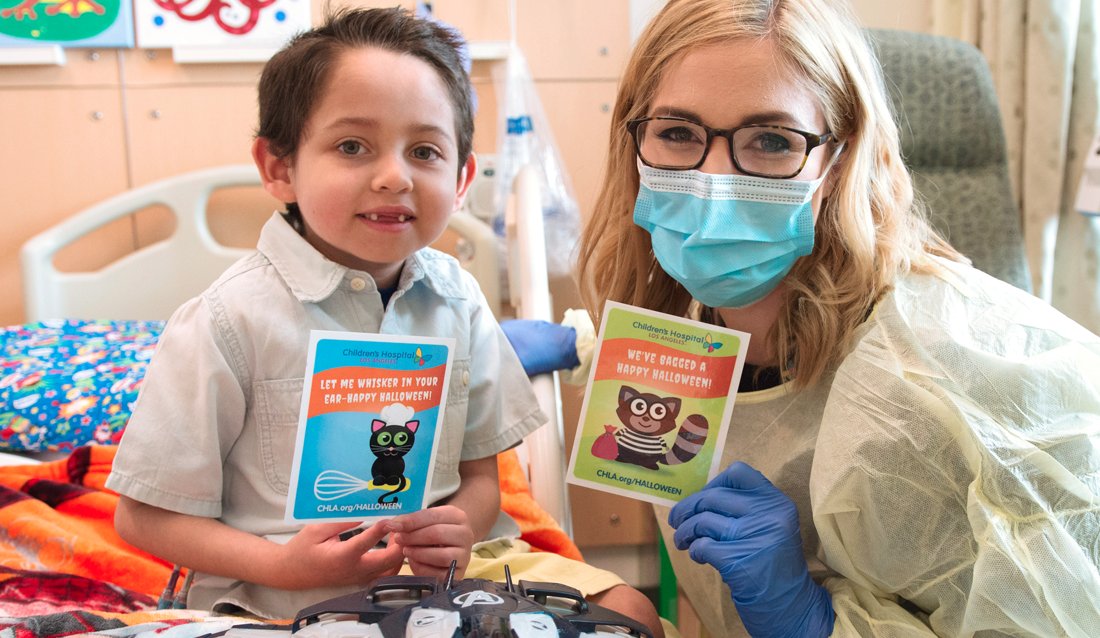 ChildrensLA's tweet image. Being in the hospital on Halloween is no fun. You can help! Send a Cat-o-Gram to the kids at CHLA: buff.ly/2ejR5Yb