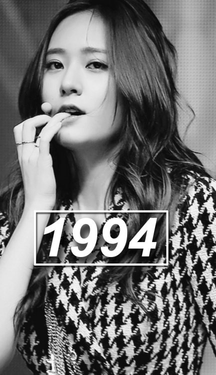 myoneuri's tweet photo. #lockscreen #krystal https://t.co/pknbzxIqRG