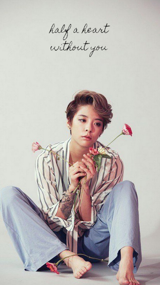 myoneuri's tweet photo. #lockscreen #amber #sulli https://t.co/F2v4pZKv0l