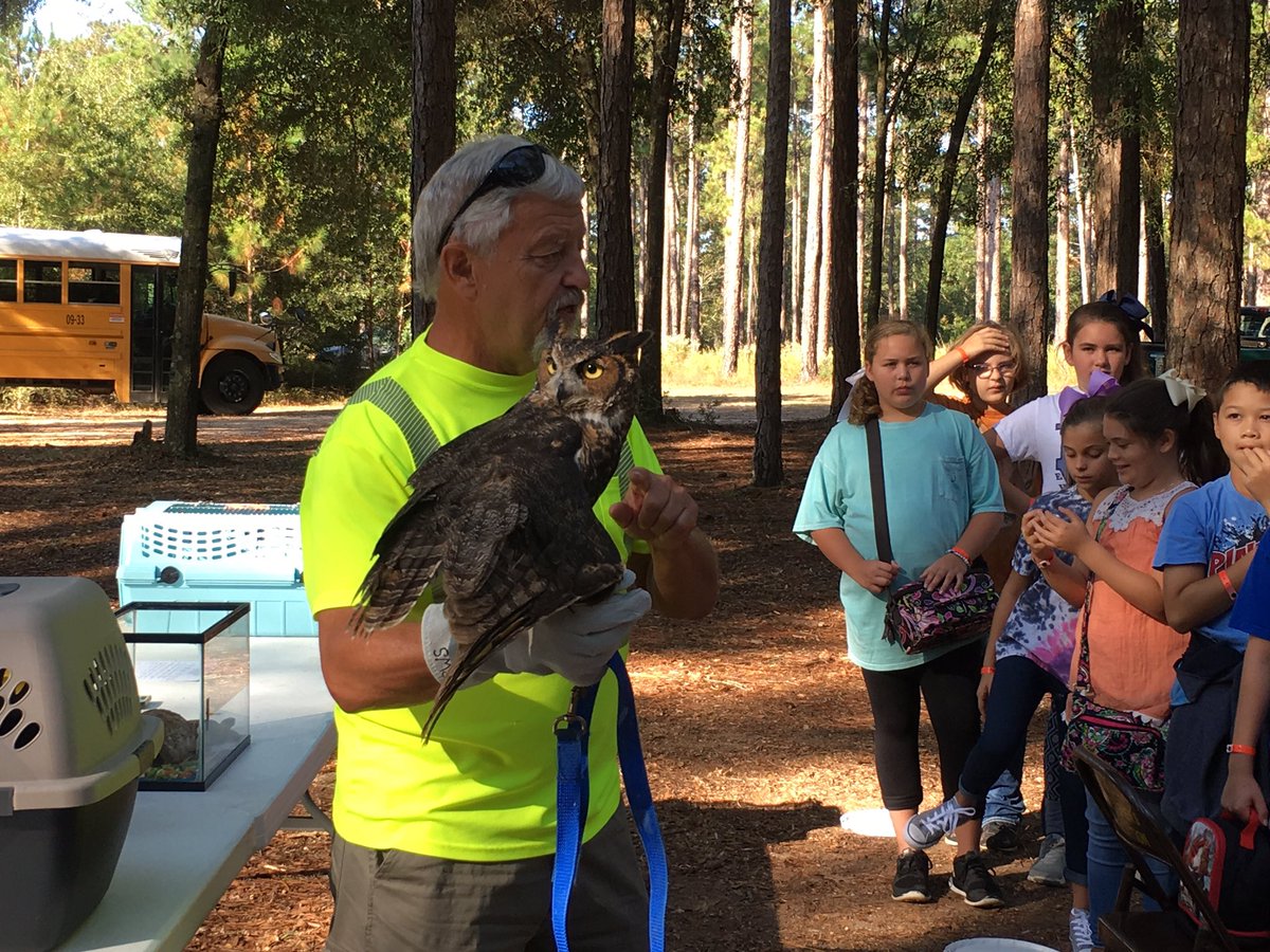 jennitrott's tweet photo. Wildlife Field Day! Learning all about conservation. #PESLearn #ECSLearn https://t.co/UfHOpFTO7K
