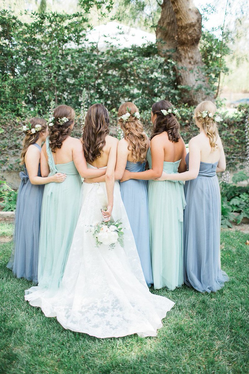 weddingchicks's tweet photo. Sweetly Elegant Blue And White Wedding https://t.co/UgoHh7we8h https://t.co/EgsGi4SGMo