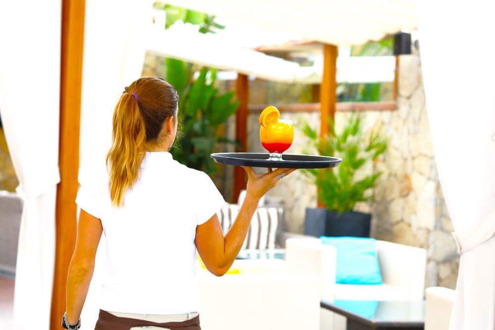 mg_corner's tweet photo. Have a nice day 😊😊😊 #MGCorner #PalmaBeach #restaurant #lounge #PlayadePalma #Mallorca #waiter #autumn https://t.co/C8G5TxpuxM