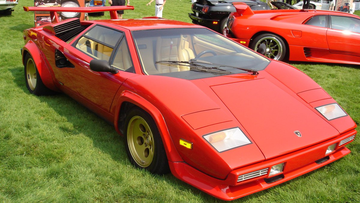 auto3p_uk's tweet photo. This reminds us of the wolf of wall street ! The  Lamborghini Countach   #ThrowbackThursday https://t.co/Mk1Cm04mUf