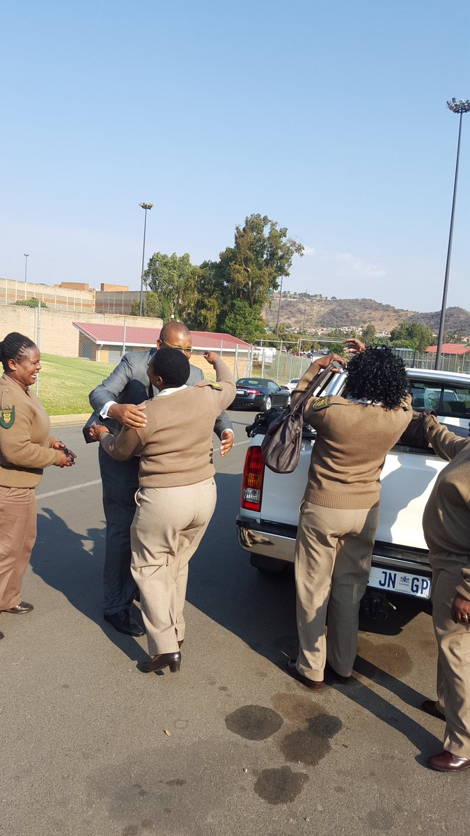 AdvDali_Mpofu's tweet photo. The warders in the section of the Jhb Prison where Mcebo is locked up say "He doesn't belong here..he fights for us" https://t.co/z1AX9WtNA9
