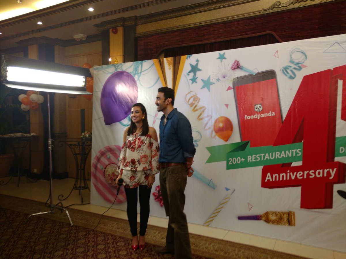 brandsynario's tweet photo. Live and exclusive from #foodpandaturns4 #stringmedia #happeningnow in Karachi https://t.co/wt0eFzLmv9