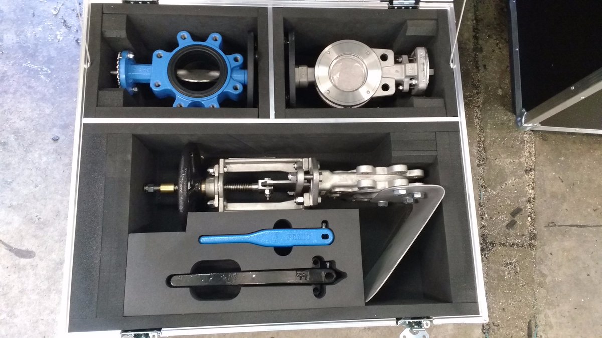 CondorCases's tweet photo. #CondorCases made this demo #valve #flightcase for @MuellerCo with protective #foaminserts
It was shipped to #LasVegas!
#madeinbritainhour https://t.co/Gbr6wiLHhj