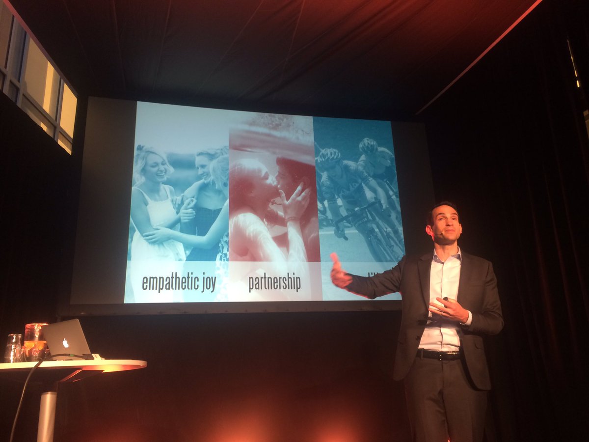 danielrasvidal's tweet photo. Finally a touch of romance @OsloIW from the very interesting @nireyal #cid2016 digging deep into the human psyche @StartupLabNo @Abelia_NHO https://t.co/2Mdhl3iwNS