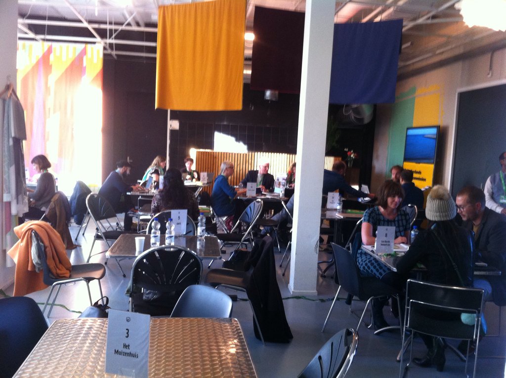 Asi es un mercado de coproducción / this is how it works a coproduction market!! <a href="/Mmuaka_/">Mmuaka Entertainment</a> @Cinekid @CinekidProfs