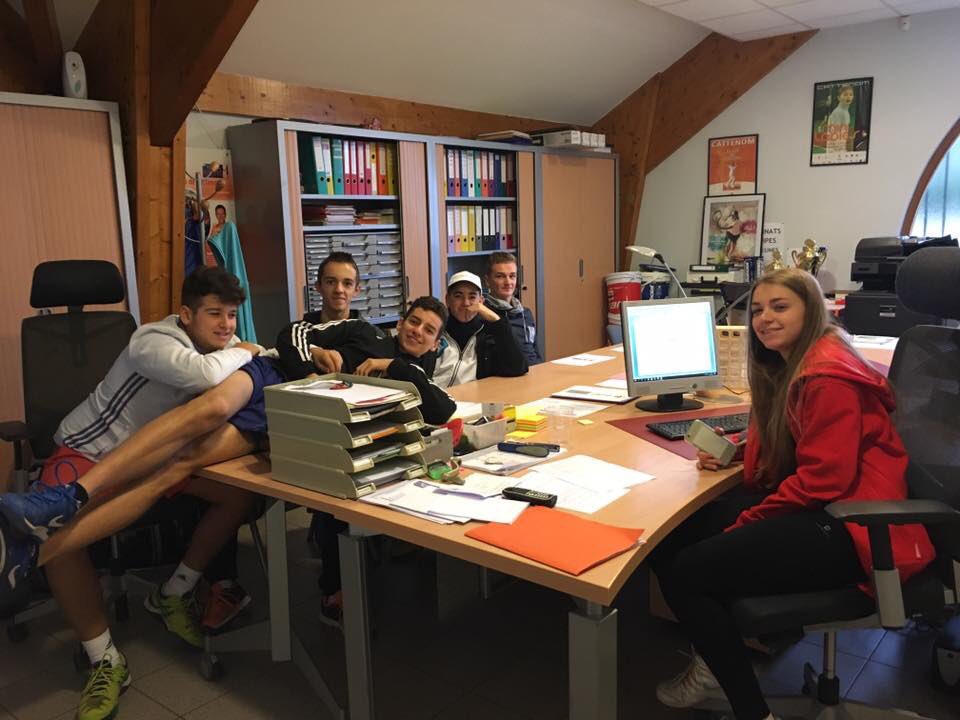 CattenomTC's tweet photo. Nouveau comité du TC Cattenom! Les jeunes au travail 💪🏻 https://t.co/mBGLEMgyCU