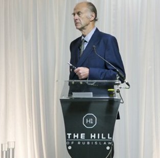 MearnsJo's tweet photo. Certainly made my evening last night - amazing evening #exploreH1 https://t.co/zHXaxOnLkt https://t.co/qLm0ygjBYR