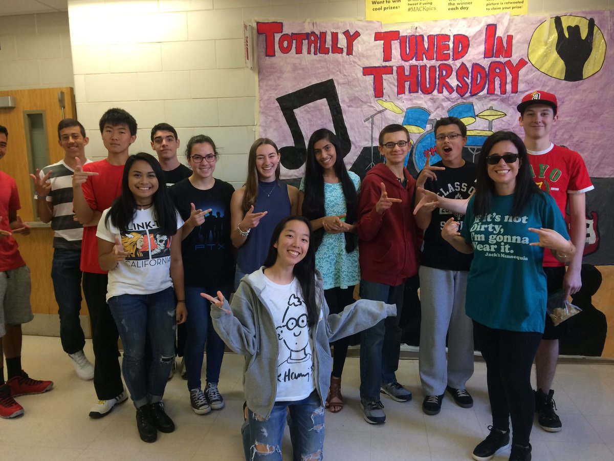 MsCPolanish's tweet photo. Totally Tuned In Thursday! #righthandrule #hlmath #plowpics #mackpics @andrewmcmahon #spiritweek2016 https://t.co/foOxSkgB1O