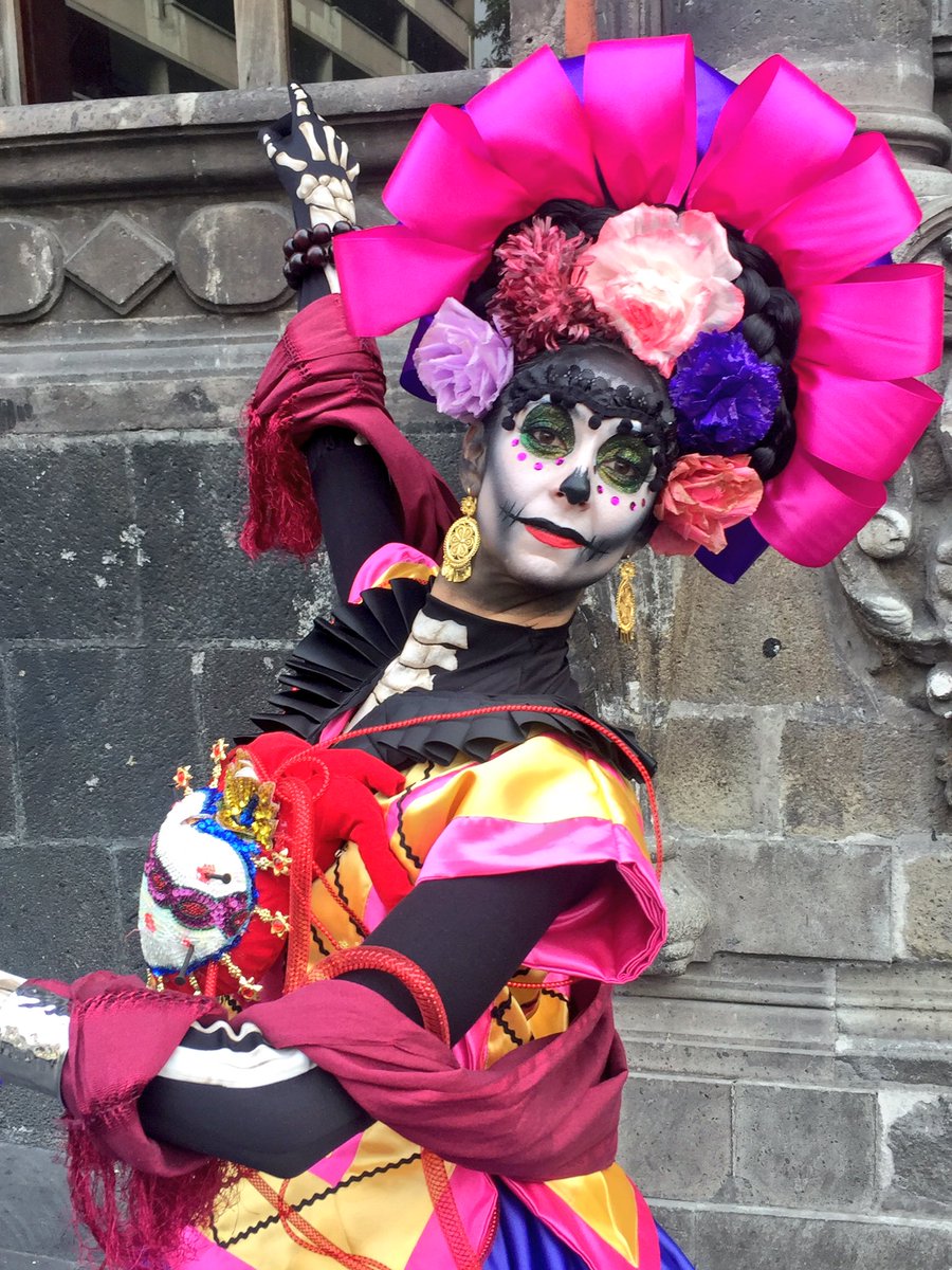 turismocdmx's tweet photo. "El gran carnaval #DiaDeMuertosCDMX del 29 Octubre se irá posicionando como una de las grandes celebraciones del mundo" @TorrucoTurismo https://t.co/ttjNqS3rqQ