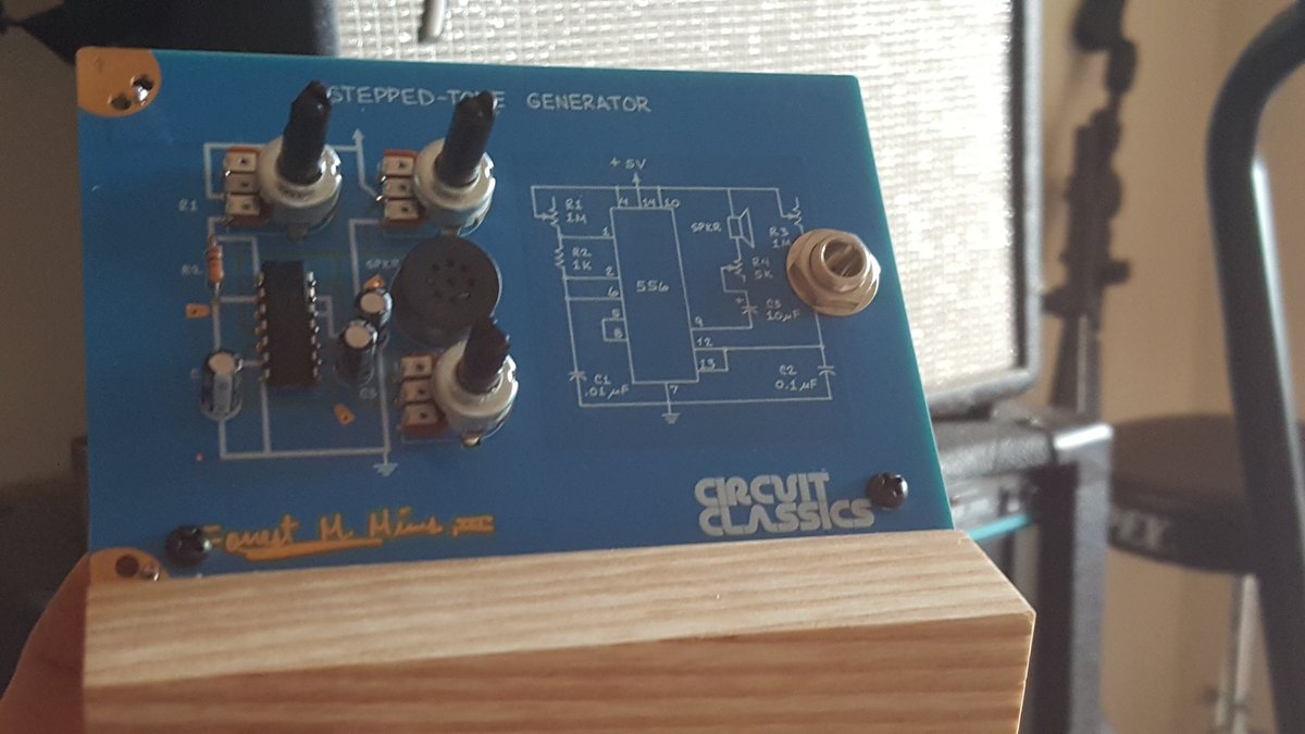 WosephJharton's tweet image. Generating NICE tones with my #circuitclassics ! 1/4&quot; out added so the neighbors can enjoy too :) @starsandrobots