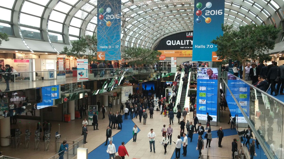 Saying goodbye to another great day at <a href="/K_tradefair/">K Trade Fair</a>. Interesting #meetings with key players in the #plastics industry. #FDI2016 #networking