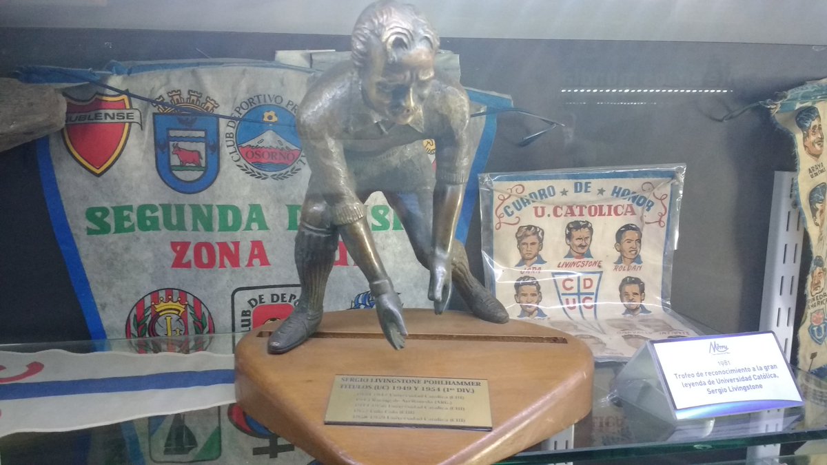 delacatoradio's tweet photo. Elementos presente sobre la UC en el #BusMuseoDirecTV en su paso por la zona norte del país #LosCruzados https://t.co/Hwyz63GMrP