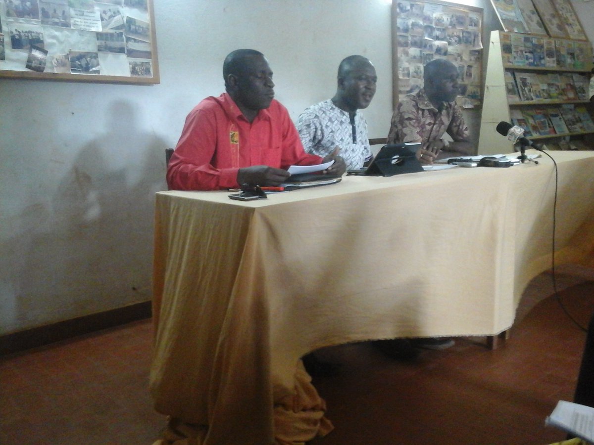 AIBinfos's tweet photo. Burkina: Probable augmentation du prix du pain les jours à venir (LCB) https://t.co/654onDIDFa https://t.co/4YBwdncAAy