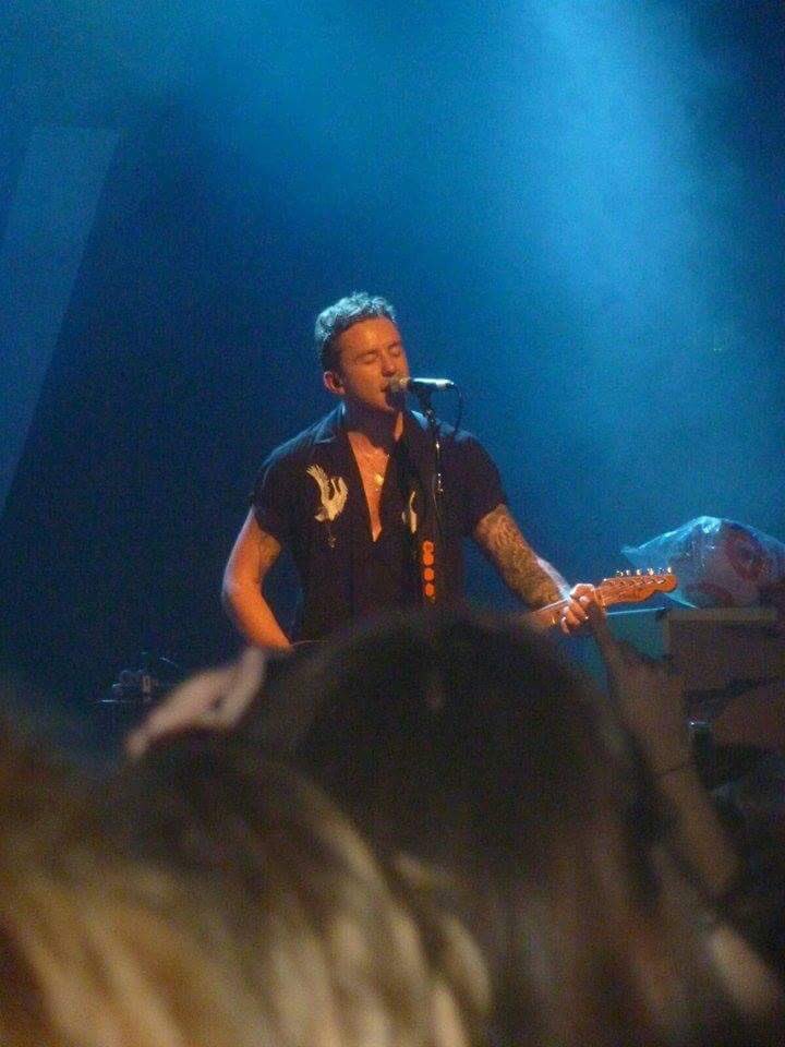 calley_99's tweet photo. Please take me back!! Best concert ever😝🎤✨ #McFly #McFlyAnthology #McFlyAnthologyBHM #ROTTF 💓 https://t.co/AKxXqrsuQf