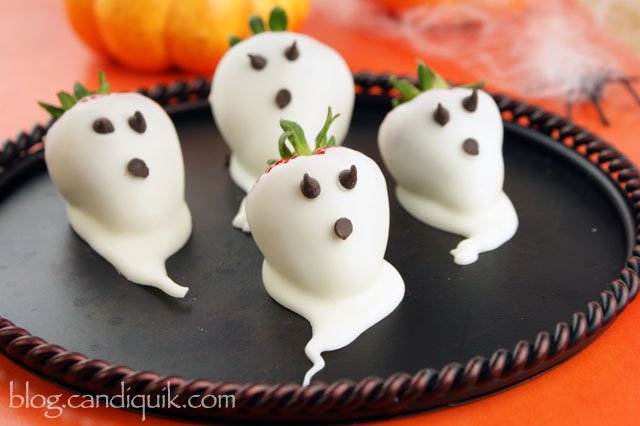 pawcsueb's tweet photo. Make some ghostly treats for you and your friends. Come to Halloween Fest on October 26 in the MPR of the New Union. https://t.co/yqOObMB5z0