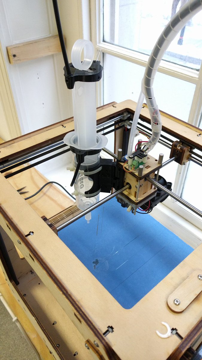 lottehass's tweet photo. #madscientist @J3nnyBanks in @FabLabLondon hacking the very first @UltimakerGB loaned to me that started the Lab :)) #materialExperiments https://t.co/5l610iC7aJ