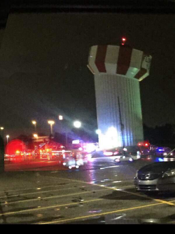 knip0721's tweet image. Leaning Water Tower of Florence