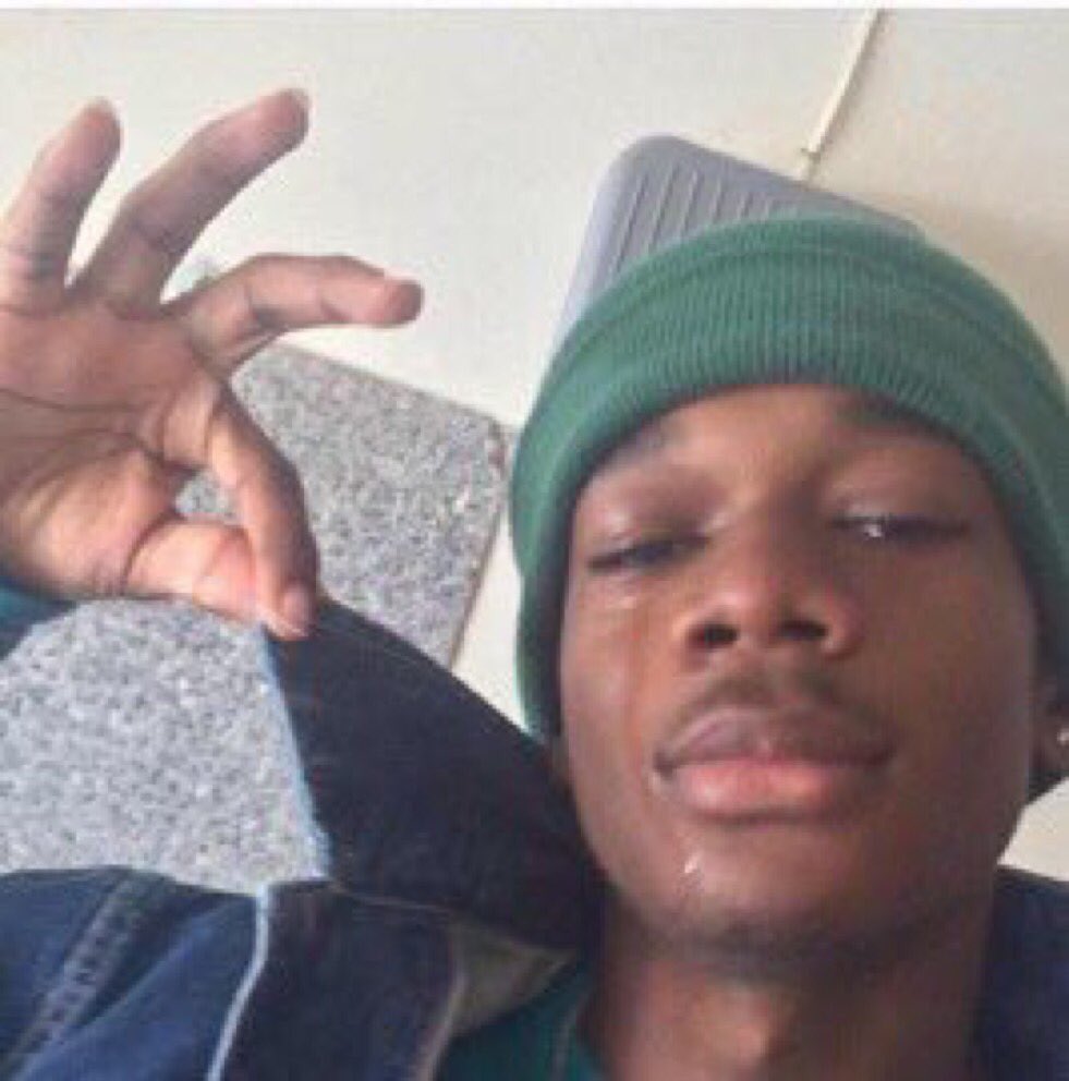 blessing_usa16's tweet photo. when ur getting roasted https://t.co/KjvrI4U1CL