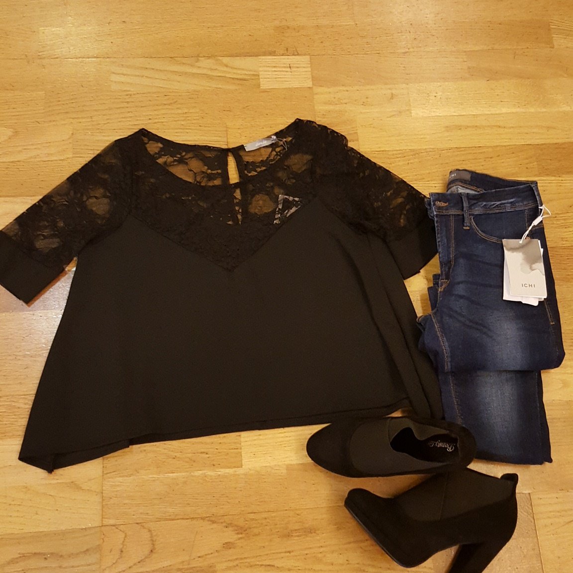 AnnikaModa's tweet photo. #outfit # Girls  #moda #otoño #basquecountry #euskalherria #bergara #moda #fashion #fashionblogger #streetstyle https://t.co/SwumZhXc9O