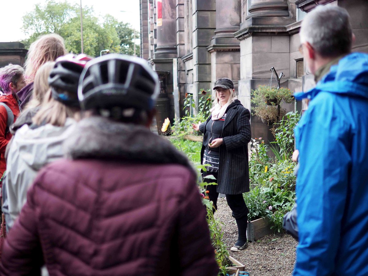 thehereandnowuk's tweet photo. Thanks so much @Lovecraft1123 for showing us round the @Summerhallery garden as part of #SpaceToSit cycle and walking tours! Its been great! https://t.co/kp22aqHjul