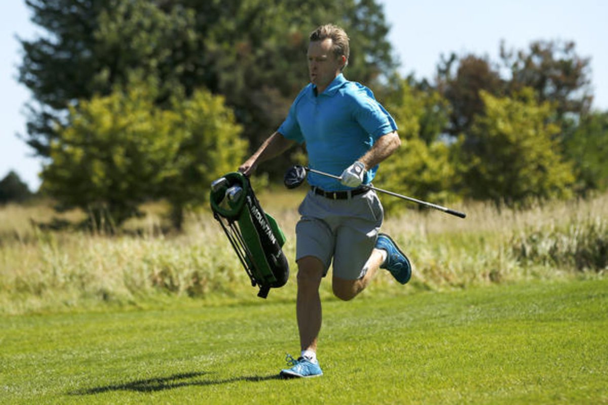 GolfDigest's tweet photo. Even par in a 50-minute round? Welcome to the Speedgolf World Championship: https://t.co/CisNmrPzYb https://t.co/KhpaaxFkQp