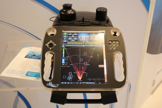 NavyRecognition's tweet photo. #RTsys presents its new #SonaDive, sonar and navigation system for divers, at #Euronaval https://t.co/eGaDDrNUqY https://t.co/1XxJymrRaV