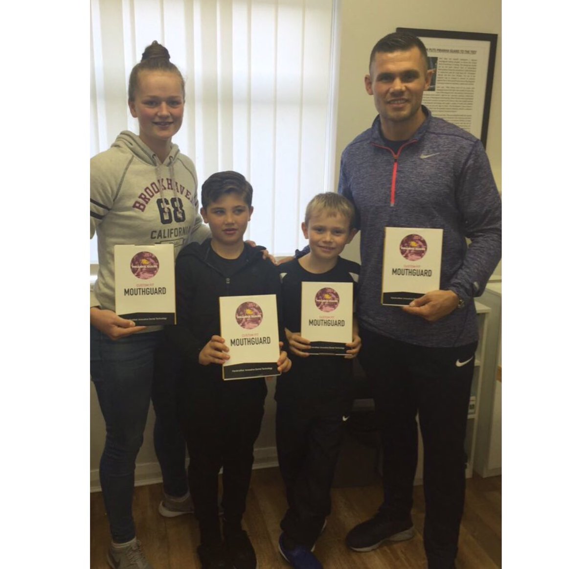 LivHussey tweet media