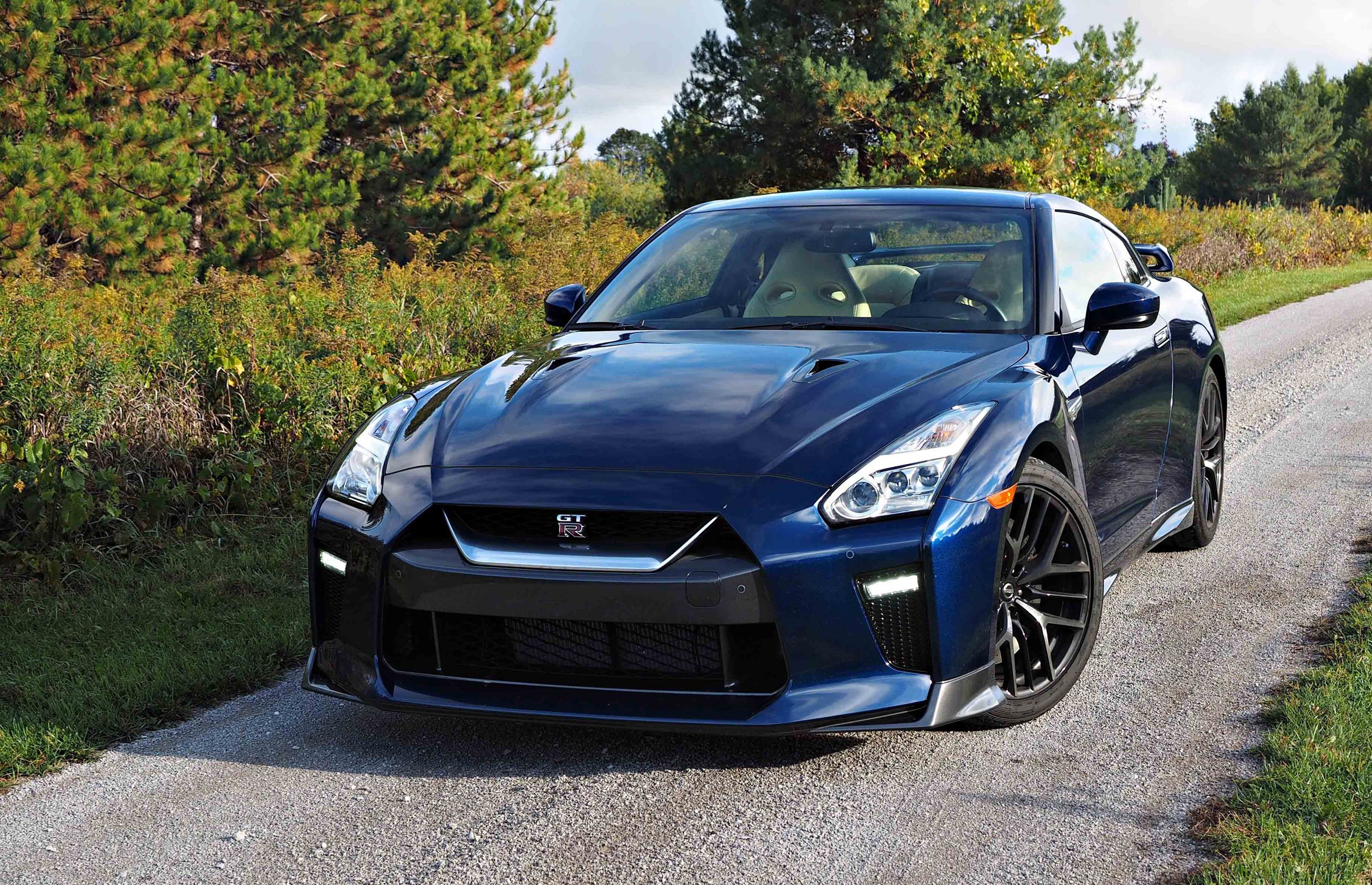 Nissan GTR r35 2017 синий
