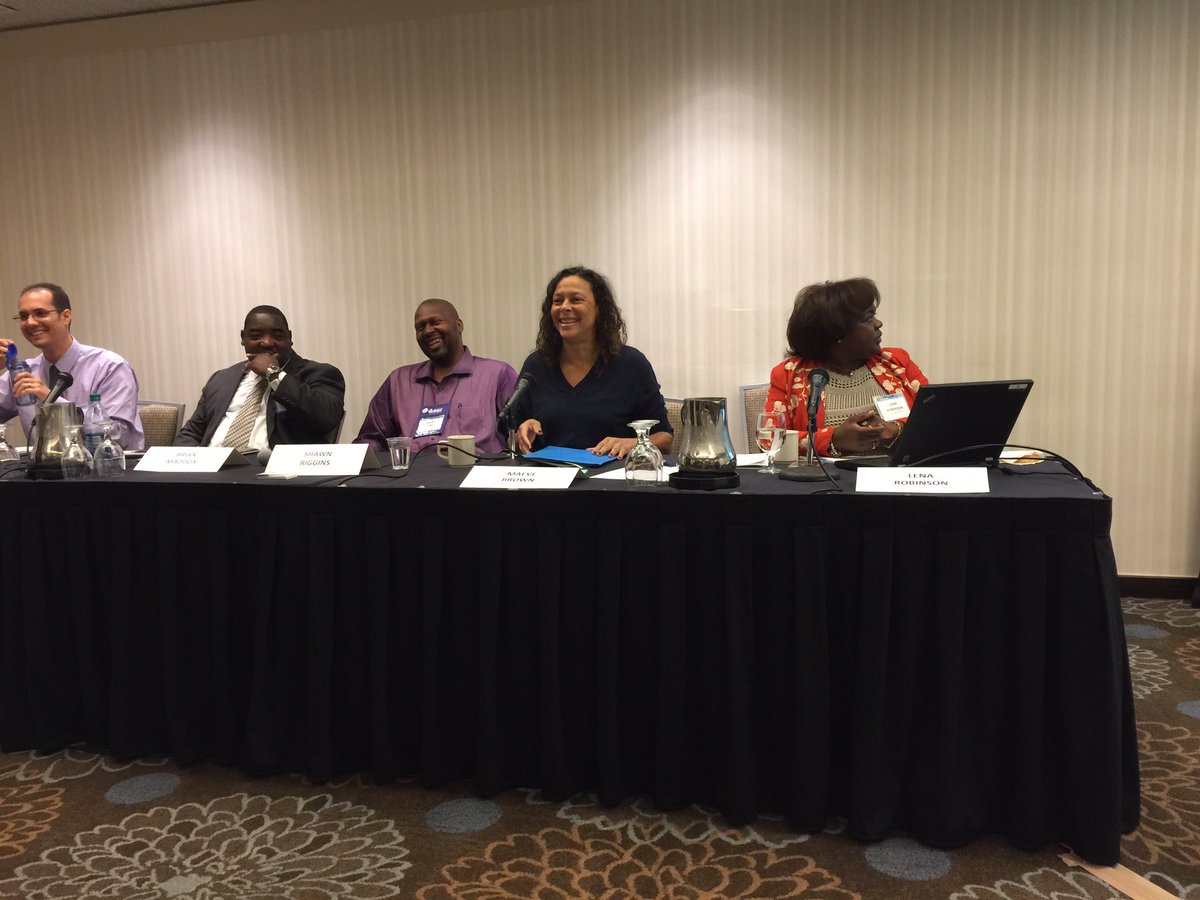 HeadWinter's tweet photo. @HERAdvocates supports household fin'l stability @asinnow #reentry16 #sffed https://t.co/Ngkc1jgVo7