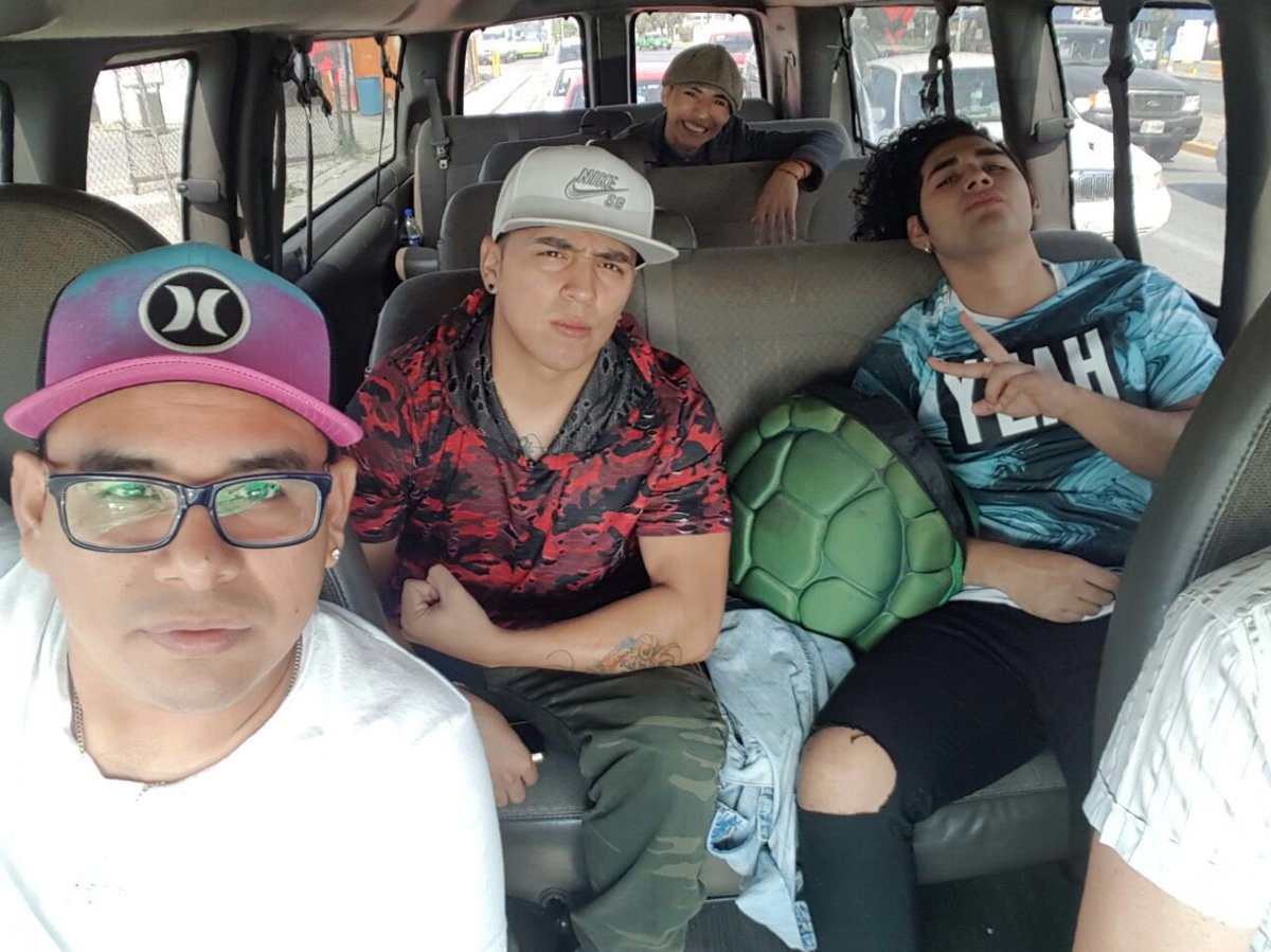 Rumbo a MVS <a href="/LAMEJORFMMTY/">La Mejor Monterrey 92.5 FM</a> ¿Quieren saludos?, #EnCabinaDeLasEstrellas <a href="/roy_fievre/">Roy Pacheco</a> <a href="/nashitofl/">nashitofievre</a> <a href="/jonasfievre/">Jonas Dominguez</a>