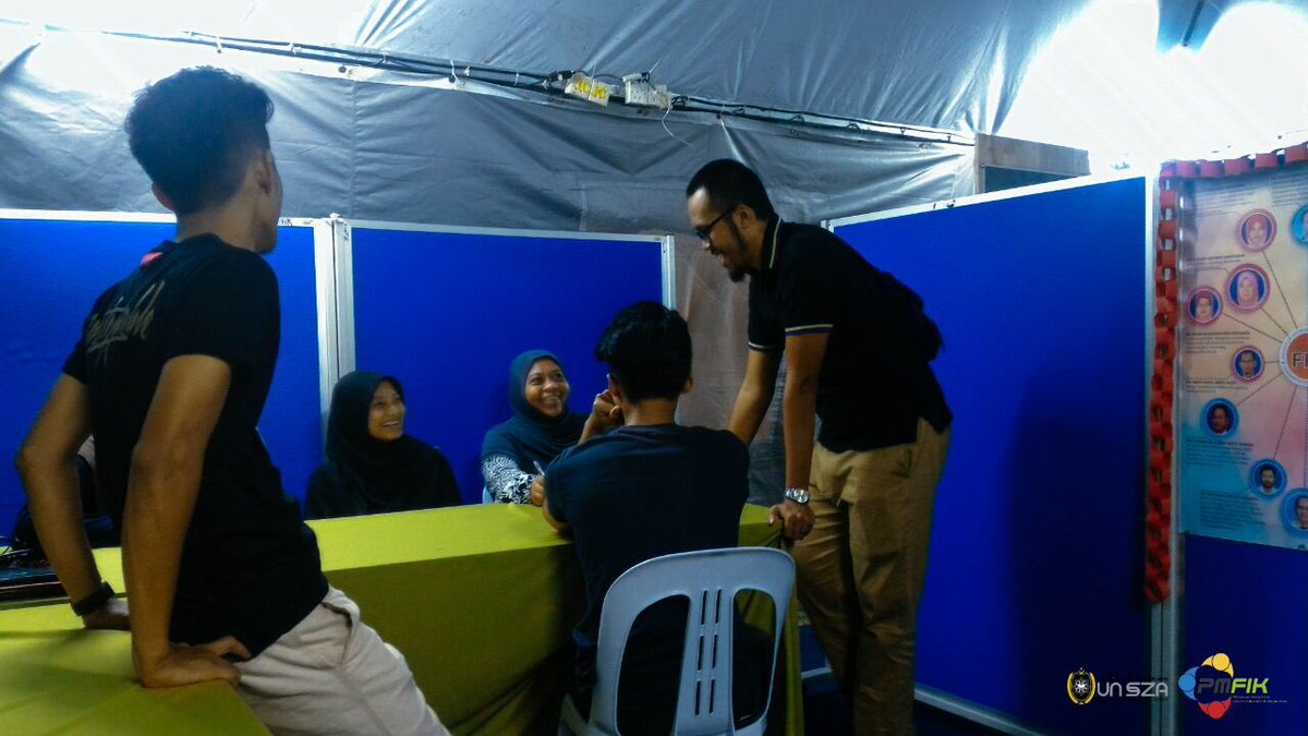 twt_pmfik's tweet photo. Jom sama-sama kita memeriahkan Pesta Konvo Unisza ke 8
#PMFIK
#FIKUnisza
#budakcoding
#ilmudanakhlak
#konvokesyenunisza2016 https://t.co/QYPMKl7MIl