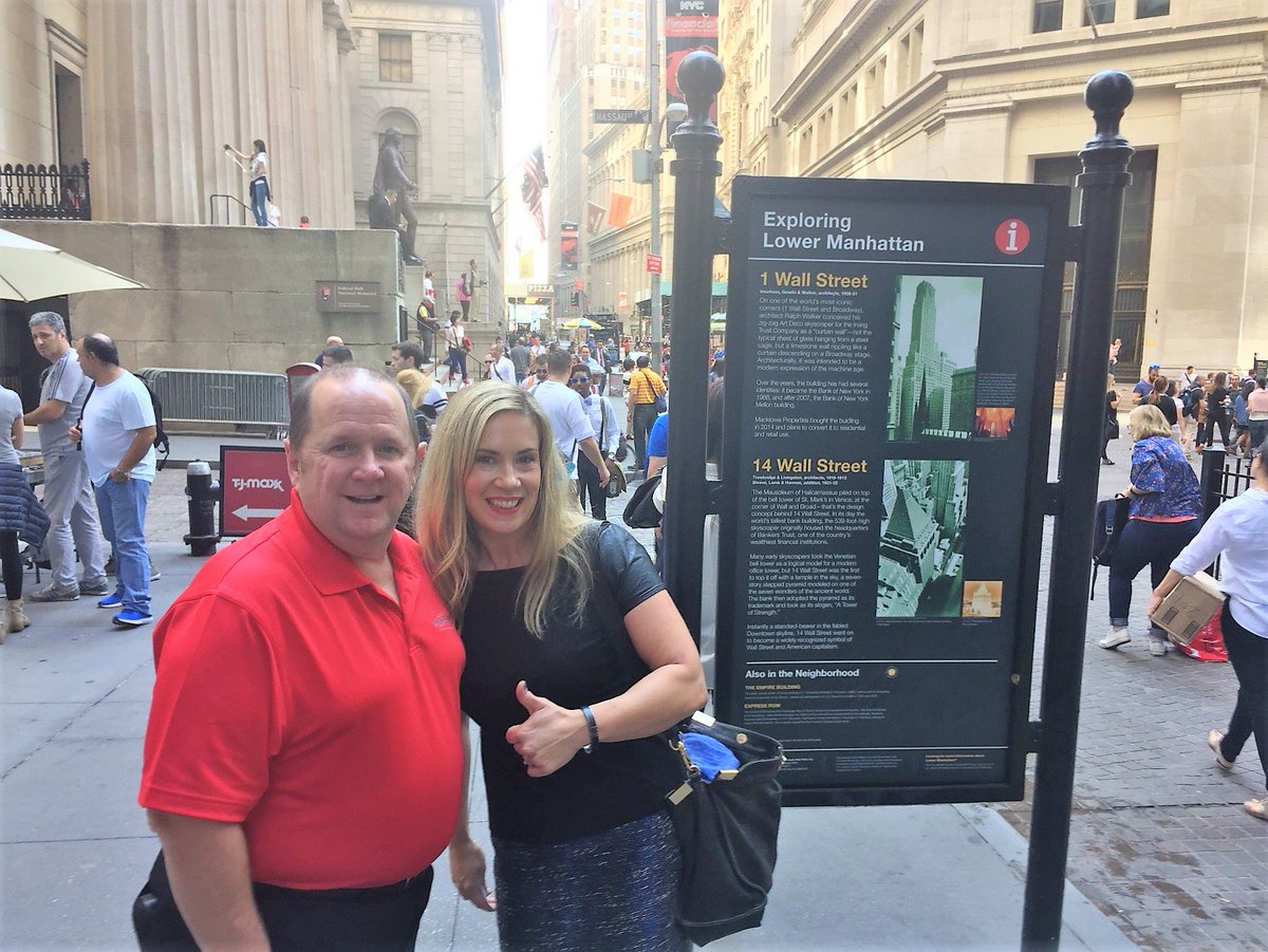 TerrazzoMarble's tweet photo. Cameo &amp; Steve pitched #Diresco Belgian Quartz &amp; #DIFINITI Quartz to Skidmore, Owings &amp; Merrill LLP Architects in NY! #Quartz https://t.co/ov1zRGefNv