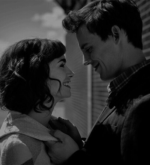 elliegdralls's tweet photo. "e niente, credo di aver lasciato il cuore nei tuoi sorrisi." https://t.co/HBKzDTBHSz