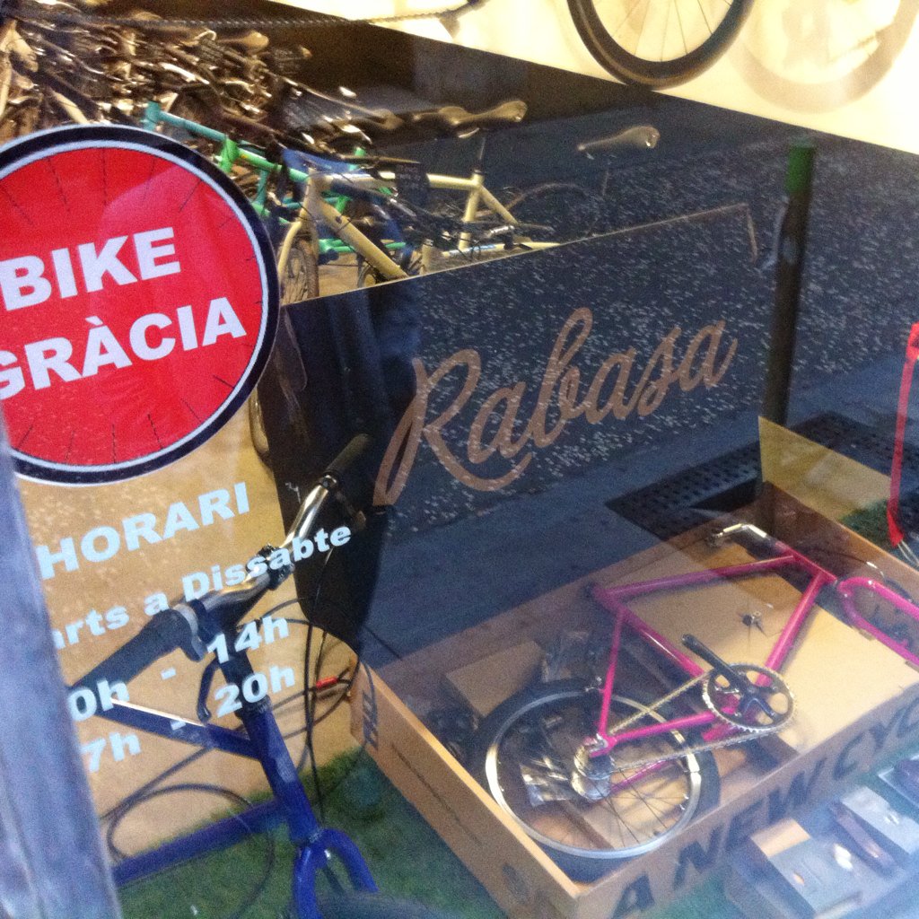 rabasacycle's tweet photo. #RabasaNova a #Gràcia @BikeGracia #urbanbike #minivelo #handmadebike #cycling https://t.co/72e7i3wdU1