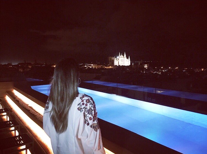 maria_salort's tweet photo. Soy de las que piensa que cada momento es tremendamente único. 🎀#mallorca #nakar https://t.co/rmQjfzFKwn