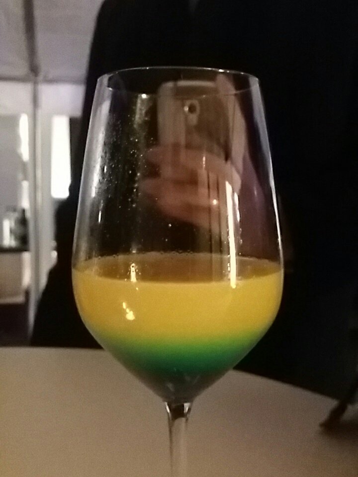 PraktischEBD's tweet photo. Ein europäischer Abend bis ins letzte Detail @NetzwerkEBD #EBDPLux https://t.co/k8OGztRbhV