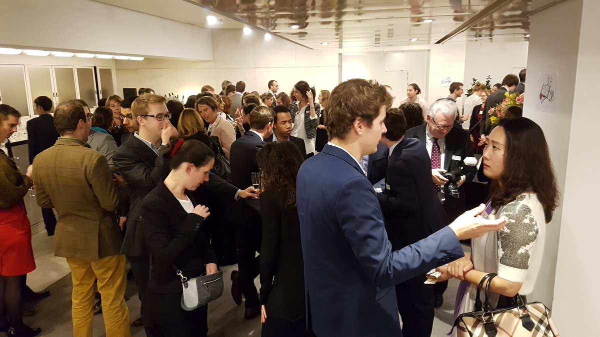 ICCBelgium's tweet photo. Now, that's why people came! #SpeedNetworking at the #YPNN Brussels Young Professionals Networking Night 2016. 13 chambers, 150+ businesses. https://t.co/NYgkD2da3i