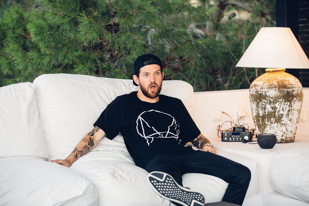 .@DILLONFRANCIS Really Doesn't Understand The DJ Mag Top 100 List Anymore - WATCH: youredm.com/2016/10/20/dil… https://t.co/eitTcLze19