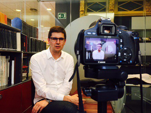 Alberto Fernández Veiga, comisario de #Arquiaproxima, dedica unas palabras a los asistentes al foro