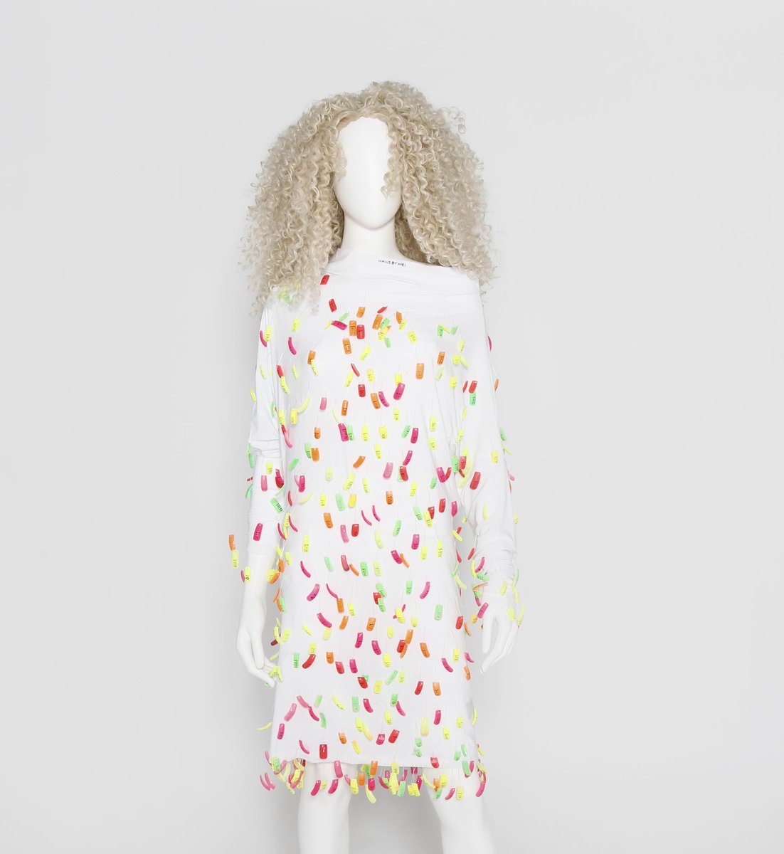 MO_MIAMI's tweet photo. Nov 27 to Dec 4:Join us for an exhibition with @DiamondsUnleash during
#ArtMiami with interpretations on the All in One @normakamali dress https://t.co/jGEOsoWqXX