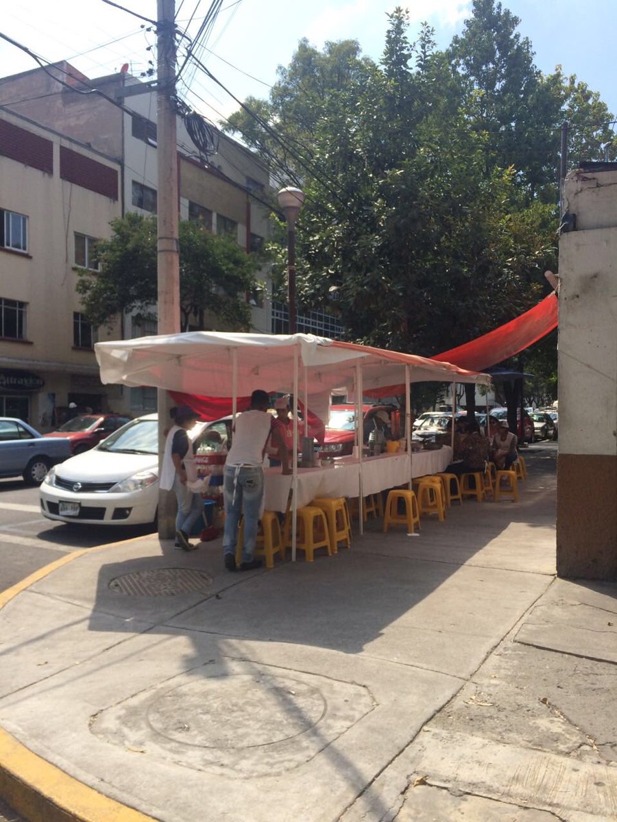 maria_saiz_'s tweet photo. De puesto a restaurante control total sobre ambulante @LaCuauh @patriciamercado @AcevedoGarciaF @RicardoMonrealA @ZuleymaHuidobro @Herman_DMVP https://t.co/Aepa7GYOr3