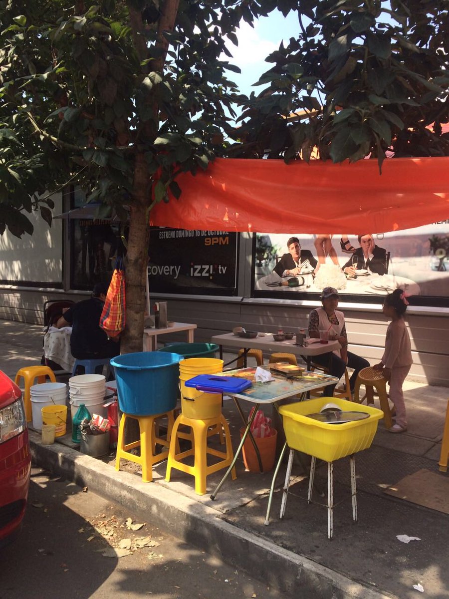 maria_saiz_'s tweet photo. De puesto a restaurante control total sobre ambulante @LaCuauh @patriciamercado @AcevedoGarciaF @RicardoMonrealA @ZuleymaHuidobro @Herman_DMVP https://t.co/Aepa7GYOr3