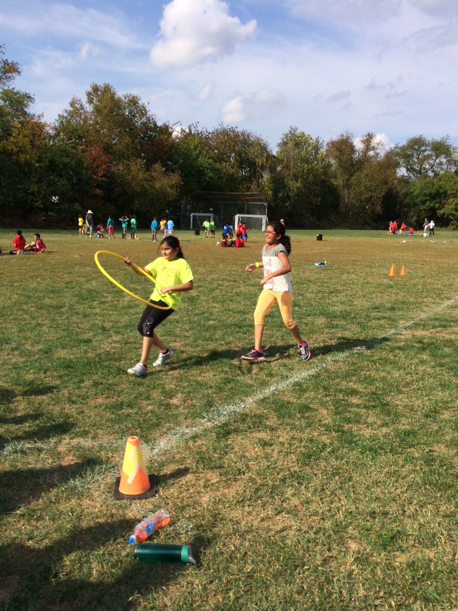 FESAshley's tweet photo. Hula hoop rescue #florispride https://t.co/vuKI3vnKa1