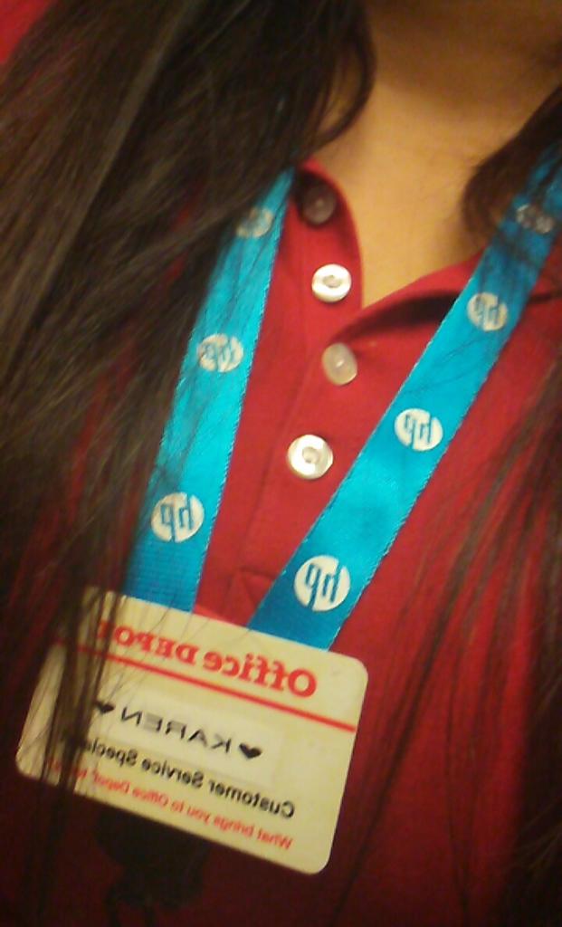 KarenStar_8's tweet photo. Guess who wore her new free @HP lanyard thanks to @SellProApp today? #SellPro https://t.co/7RuVaM5f1T